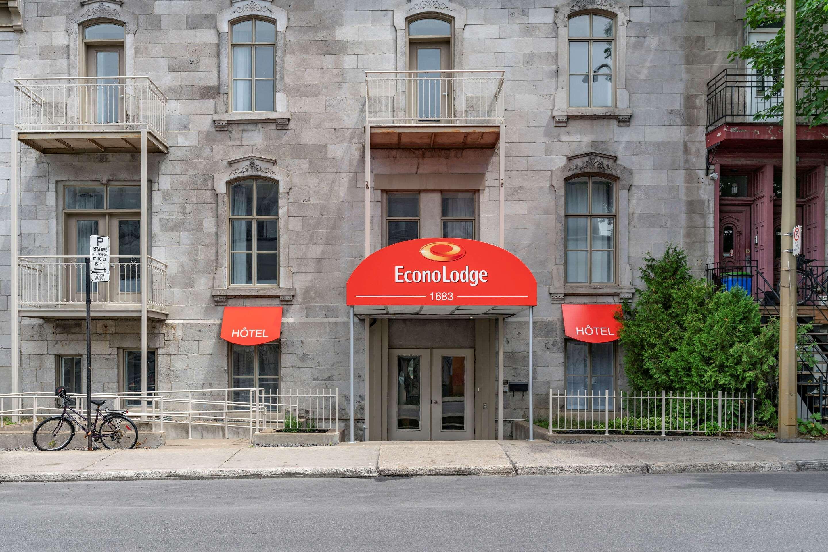 Econo Lodge Монреаль Экстерьер фото